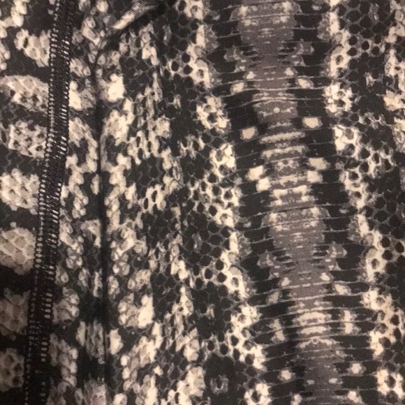 Under armour compression leggings - Picture 3 of 3